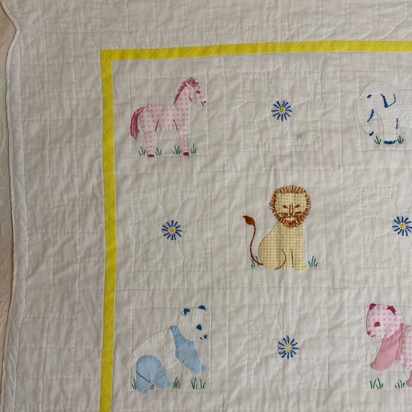 Vintage handmade baby quilt blanket play mat with animals 36” x 54.5” - Picture 10 of 16